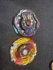 Beyblades Lot.Lot Comes With Everything Shown In Pics. Launchers And Spinners