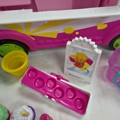 Shopkins GLITZI Ice Cream Truck Food Fair Moose Toys 56112 some accessories