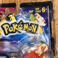Hasbro – Pokemon V Trainers – GLACIA with Mudkip & Blaziken Battle Pack NIB