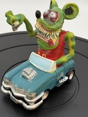VRHTF RARE SUPER COOL ED “BIG DADDY” ROTH RAT FINK ” WITH COOL CAR”