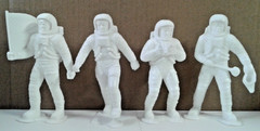 Vintage 1970 Louis Marx & Co. White Plastic Apollo Astronaut Figures Lot of 4