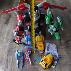 2017 Playmates Voltron Legendary Defender Ultimate Voltron 14″ Electronic Figure