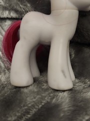My Little Pony Friendship Is Magic Brushable Hair Plumsweet White Sundae READ