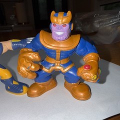 Marvel Super Hero Squad Thanos Figure 2009 Hasbro Infinity Gauntlet & Wolverine