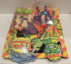 1991 PLAYMATES TOXIC CRUSADERS BONEHEAD FIGURE WITH CARD VINTAGE READ DESC