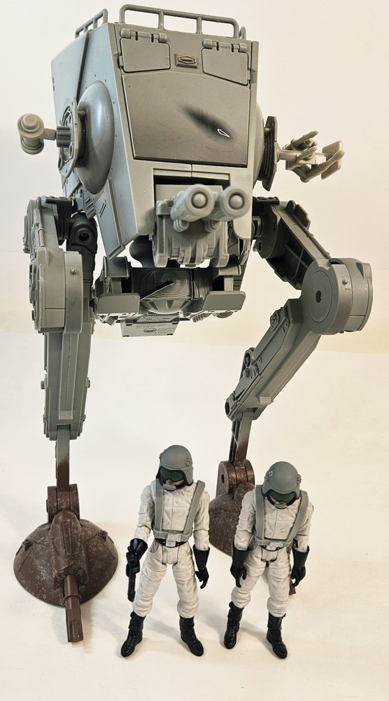 Star Wars 2009 AT-ST Scout Walker And 2 2010 Scout Drivers