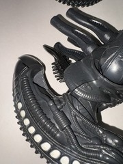 ALIEN KENNER 1979 BIG CHAP FIGURE 18” Excellent Condition Repro Dome