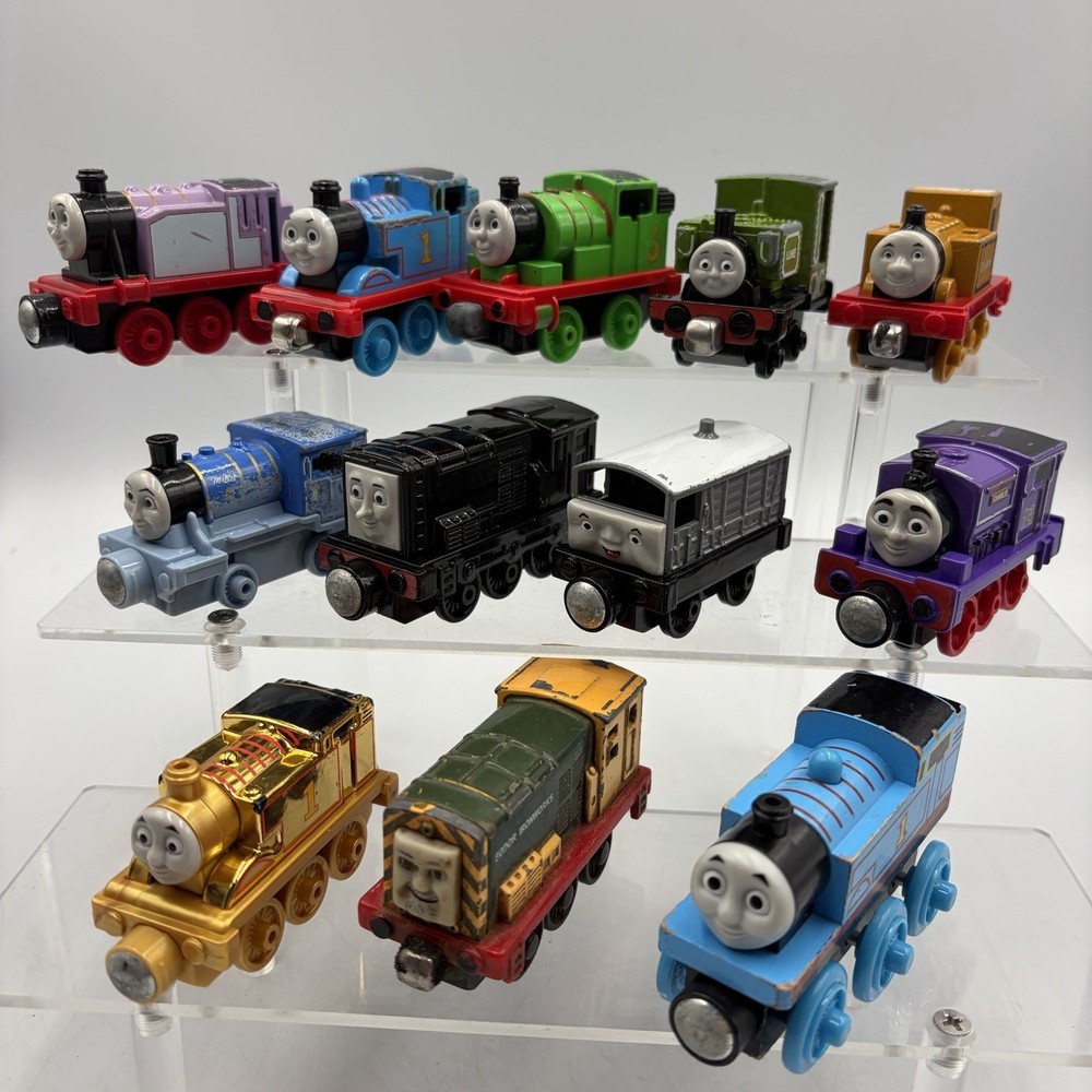 Thomas the Train Die Cast Metal Train Lot Of 12 Magnetic Railroad Cars