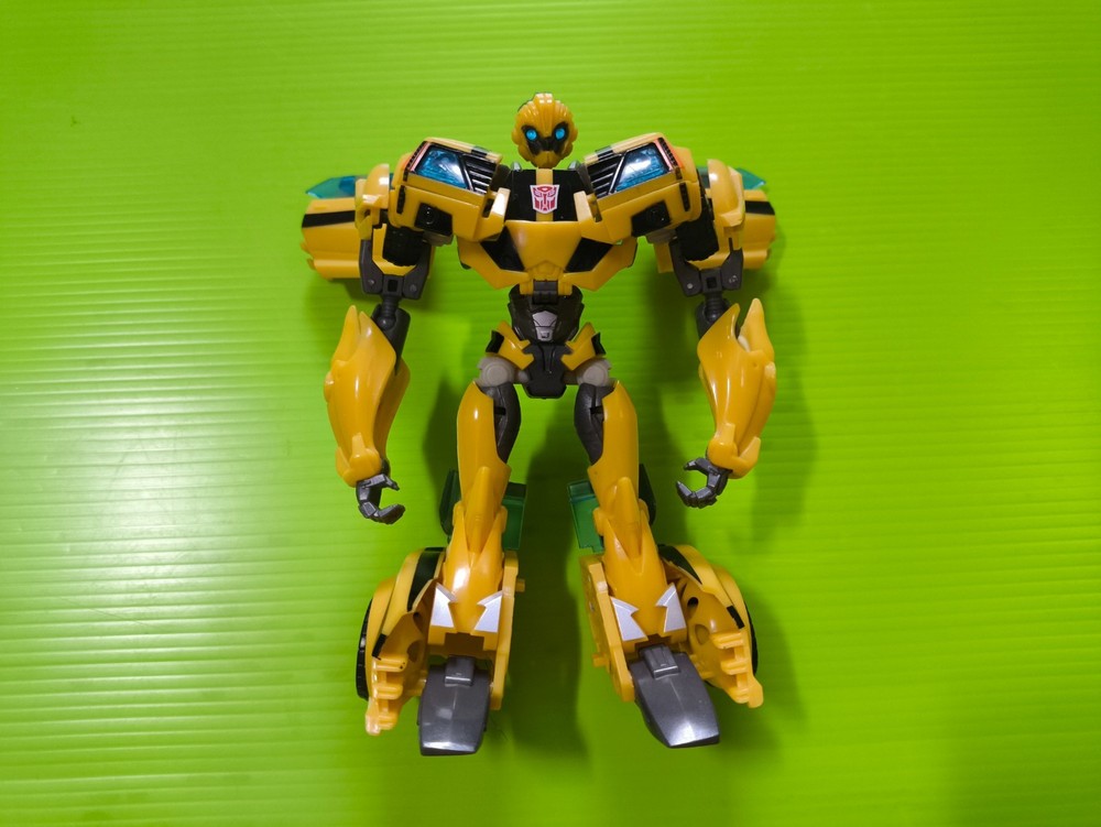 Transformers Prime First Edition Deluxe Bumblebee Hasbro NO IMPORT FEES TARIFF