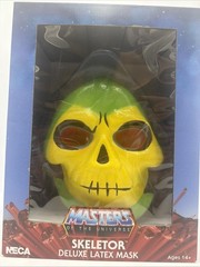 NECA SKELETOR Deluxe Latex Mask MOTU Halloween NEU Masters of the Universe