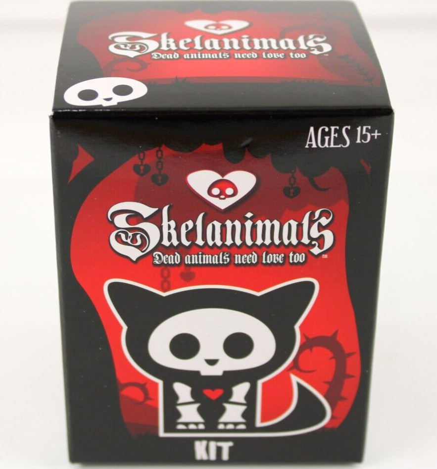 SKELANIMALS FIGURE BLIND BOX GLOW IN THE DARK 2023 NEW SEALED EXCLUSIVE HORROR