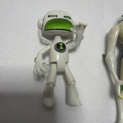 Lot of Two Ben 10 Action Figures Echo and Ripjaws Cartoon Network
