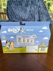 Bluey Pavlova Figure 4 Pack with Bluey, Bingo, Bandit Chef & Chilli, Box Dmg Su