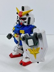 SD Gundam Force 01 Captain Gundam 4″ Action Figure 2004 Bandai Robot Toy & Shiel