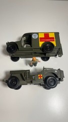Vintage M.A.S.H Mash Medical Unit Ambulance & Jeep w Hot Lips Figure 1981