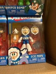 * JADA TOYS MEGA MAN , ELEC MAN , CUT MAN , ICE MAN , FIRE MAN HYPER BOMB NEW *