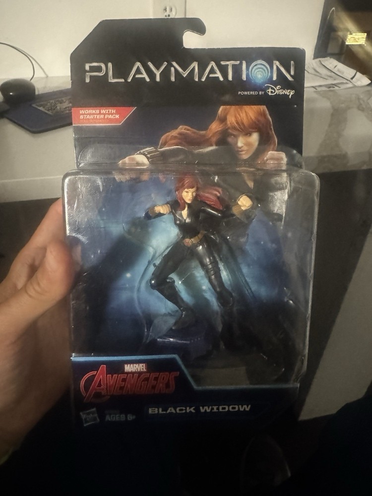 Black Widow Marvel Avengers Disney Hasbro Action Figure Playmation Hero