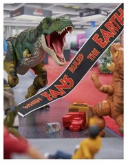 SDCC 2025 Mattel Jurassic World Hammond Collection T Rex Convention Crasher Set