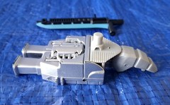 2016 BotCon Transformers TIGATRON – Dawn of Predacus Souvenir – WEAPONS ONLY