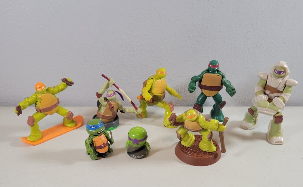 TMNT Action Figures Lot of 8 Donatello Michelangelo Raphael Leonardo