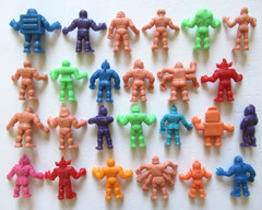VINTAGE 1985 MATTEL M.U.S.C.L.E. MEN 25 FLESH & COLOR FIGURE LOT KINNIKUMAN