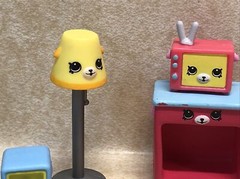 Shopkins Happy Places Puppy Parlor Decorator’s Pack Miniature Decor Home Used