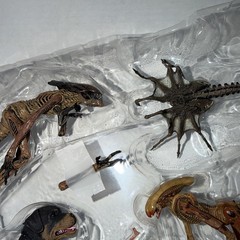NECA Alien 3 Creature Pack (DAMAGED Queen Buster Broken Arm) SOLD STRICTLY As Is