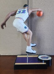 LOOK, Karl Malone, 1997 Starting Lineup, Vintage, Pre-Owned, RARE