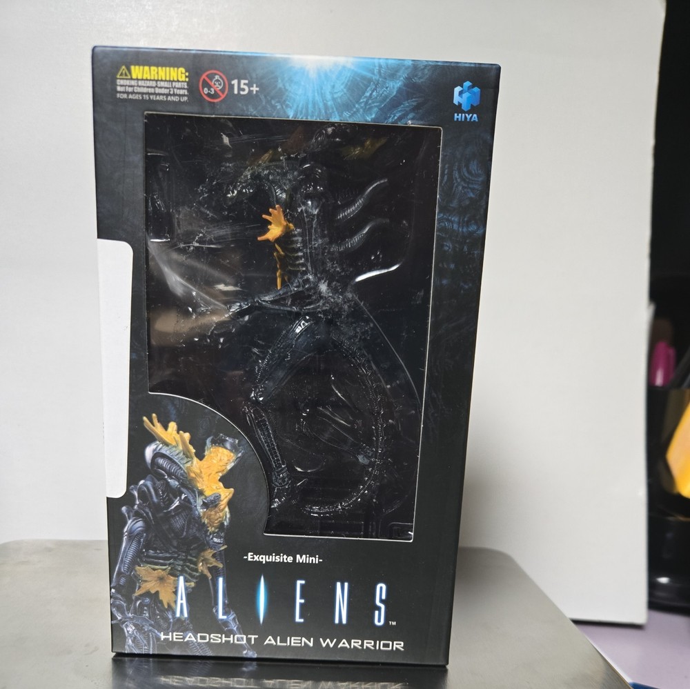 Hiya Toys Aliens Battle Damaged Alien Warrior Exquisite Mini 1/18 Scale Figure