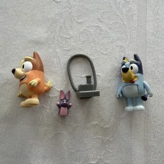 Bluey Family Friends Action Figure Lot of 4 Complete Bingo Muffin Bandit