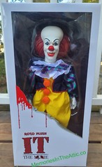 READ Mezco Roto Plush It Pennywise 1990 Large 18″ Doll Stephen King Horror Movie