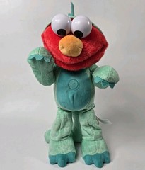 Sesame Street Dino Stomp Elmo 13″ Interactive Plush Dinosaur Just Play 2023