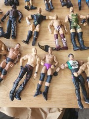 Huge Lot Of Used Wrestlers Mix Years! 32 Wrestlers Many Different Years