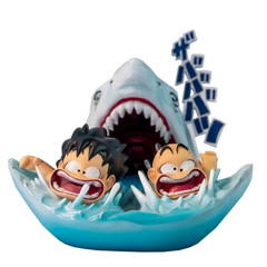 6.5Cm/2.6In Anime Dragon Ball Z Son Goku Krillin Shark Attack Water Escape Figur