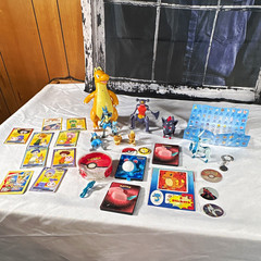 Pokémon Plastic Figure Set Lot w/ Dragonite Lucario Garchomp Eevee Charmander