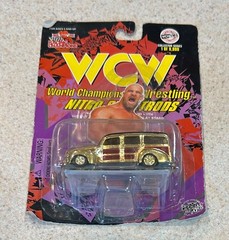 WCW Wrestling Nitro Streetrods — Bill Goldberg (Racing Champions 1999) On Card