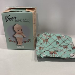 Kewpie Smoko Angel Open Blind Box Vinyl Figure