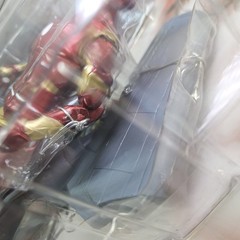 Diamond Select Marvel Select Bleeding Edge Iron Man 2014 7″ Figure Box Damage