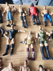 Huge Lot Of Used Wrestlers Mix Years! 32 Wrestlers Many Different Years