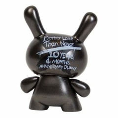 Kidrobot Special Edition 10th Anniversary DUNNY 3″ 10 Years 4 Months BLACK NEW