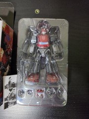 Threezero Transformers Cliffjumper Comic Book Edition MDLX Action Figure