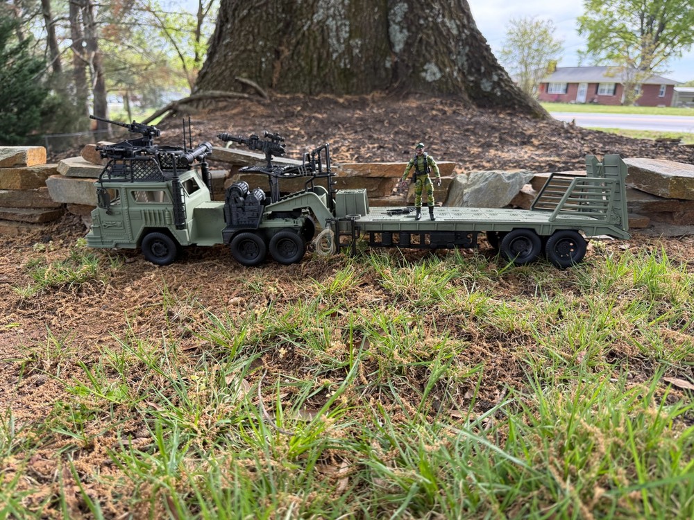 G.I. JOE 3.75″ Scale Compatible Custom Weathered Transport Vehicle & Lonzo NICE!