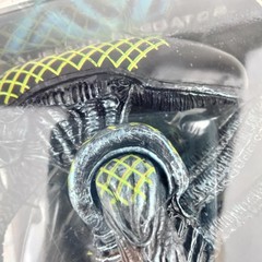 NECA AVP Alien vs Predator Grid Alien 12″ 1:12 Series 7 Toy Action Figure – BNIB