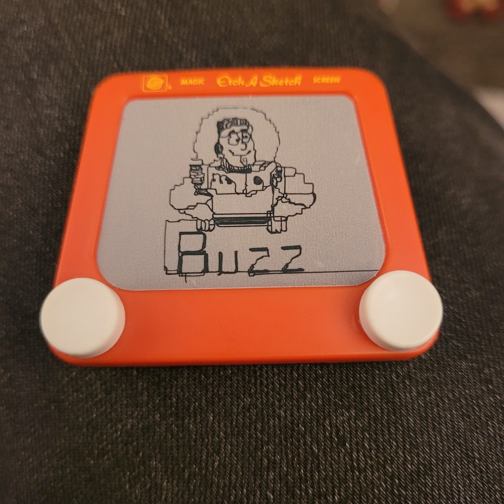 Mattel 2009 Toy Story 3 Buddy Pack : Etch a Sketch – Mini 5cm Accessory