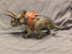 Primal Clash Dino Commander Beast Taming Squad Triceratops Lanard Corps W/saddle