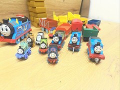 Lot Of 6 2013 Thomas Motorized Engines And 34 Other Pieces