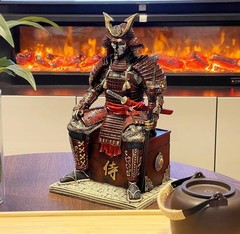 Japanese Samurai Warrior Figurine – Red Gold Decor