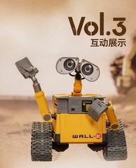 GONG WALL‑E Robot Model Kit Assembly Action Figure Gift Toy New Collectible