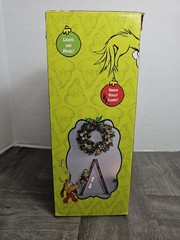 Grinch Tabletop Climber 17″ Ladder Animated Climbing Christmas Lights Musical