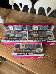 5 UNITS – MGA’s Miniverse Real Music Record Player Mini Collectibles – FAST SHIP